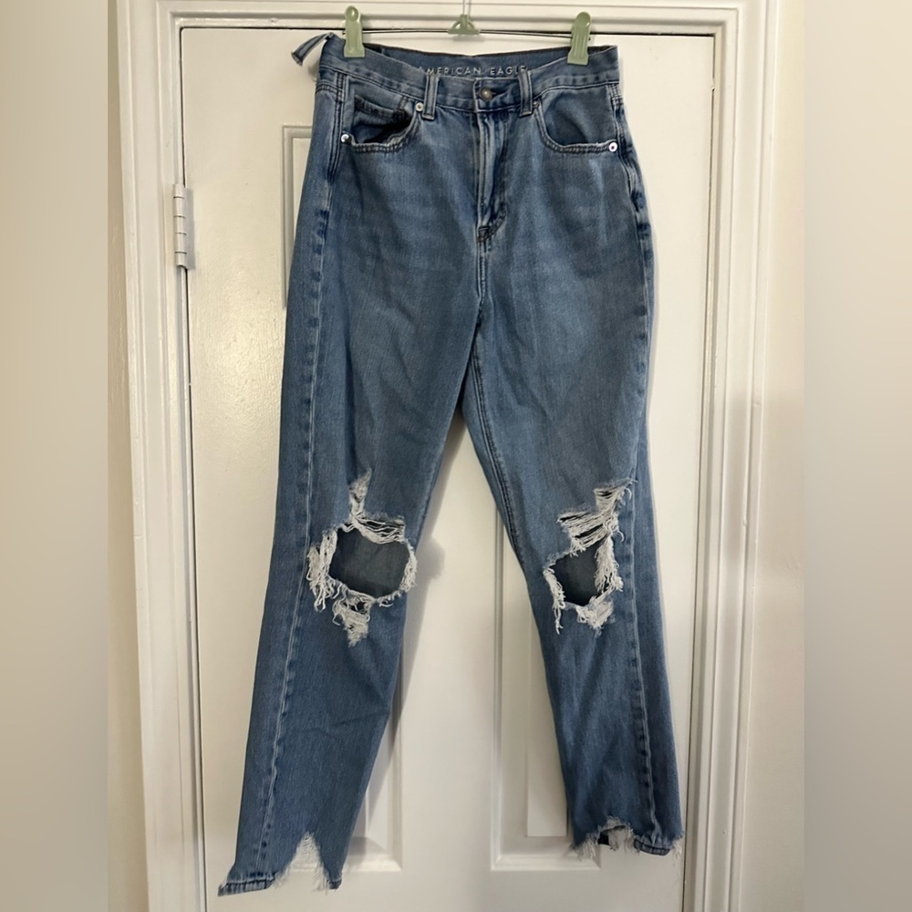 American Eagle Mom Jeans Ripped Knees Distressed Denim - Size 2